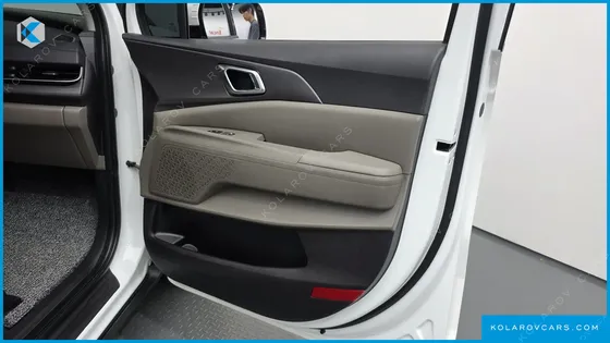 KIA CARNIVAL DIESEL 7-SEATER NOBLESSE