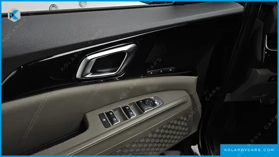 KIA CARNIVAL HEV 9SEATER GRAVITY