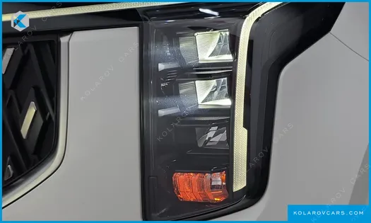 KIA CARNIVAL HEV 7SEATER SIGNATURE