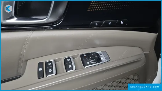 KIA CARNIVAL HEV 7SEATER SIGNATURE