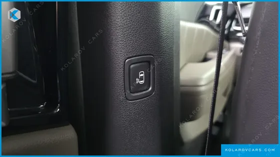 KIA CARNIVAL HEV 7SEATER SIGNATURE