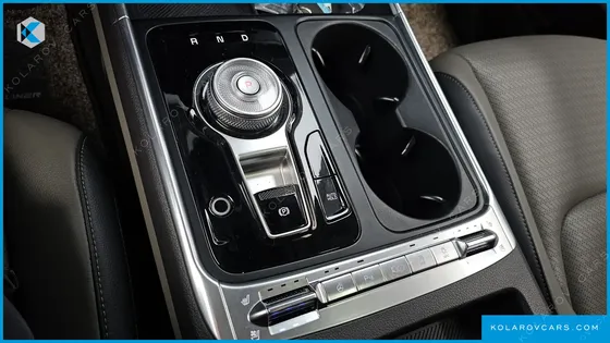 KIA CARNIVAL DIESEL 9-SEATER NOBLESSE