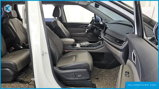 KIA CARNIVAL DIESEL 9-SEATER NOBLESSE