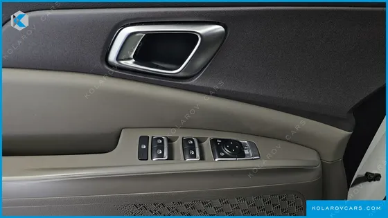 KIA CARNIVAL DIESEL 9-SEATER NOBLESSE