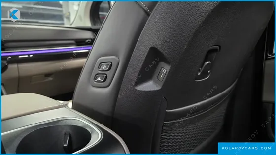 KIA CARNIVAL GASOLINE 7-SEATER GRAVITY