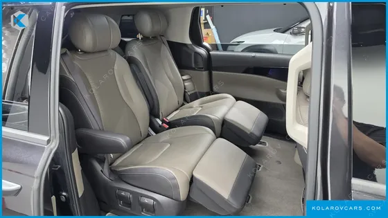 KIA CARNIVAL GASOLINE 7-SEATER GRAVITY