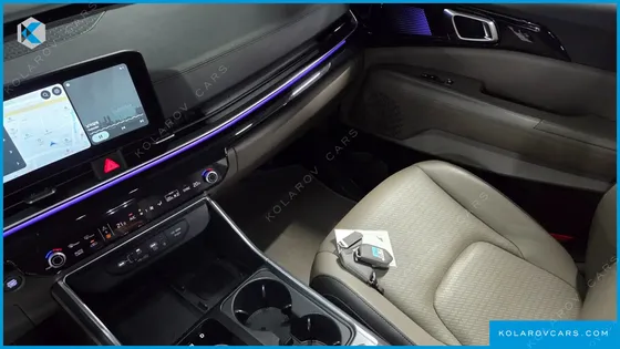 KIA CARNIVAL GASOLINE 7-SEATER GRAVITY