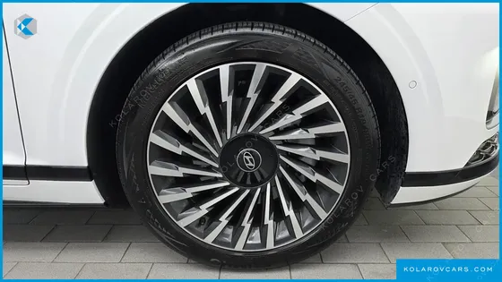 HYUNDAI GRANDEUR 2,5 GASOLINE 2WD