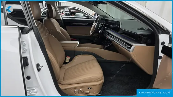 HYUNDAI GRANDEUR 2,5 GASOLINE 2WD