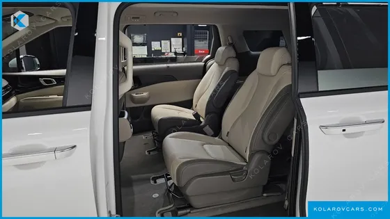 KIA CARNIVAL HEV 9SEATER SIGNATURE