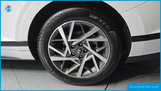 HYUNDAI GRANDEUR 2,5 GASOLINE 2WD