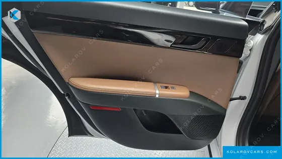 HYUNDAI GRANDEUR 2,5 GASOLINE 2WD