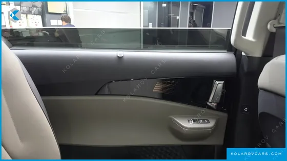 KIA CARNIVAL HEV 9SEATER GRAVITY