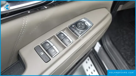 KIA CARNIVAL HEV 9SEATER GRAVITY