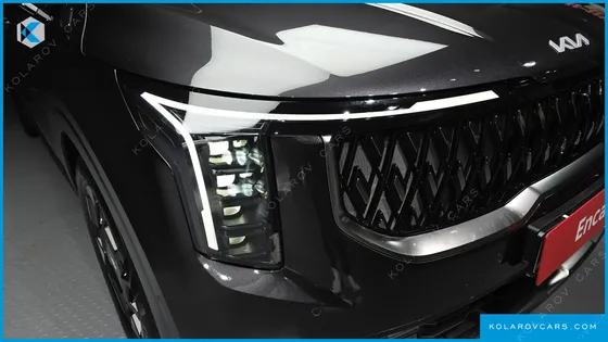 KIA CARNIVAL GASOLINE 9-SEATER SIGNATURE
