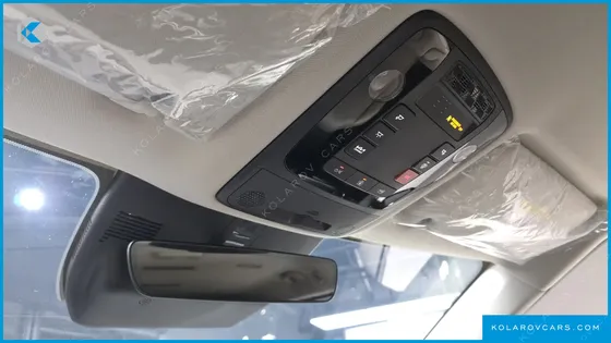 KIA CARNIVAL GASOLINE 9-SEATER SIGNATURE
