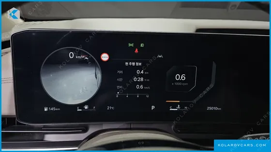 KIA CARNIVAL GASOLINE 9-SEATER GRAVITY