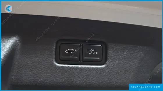 KIA CARNIVAL DIESEL 9-SEATER PRESTIGE