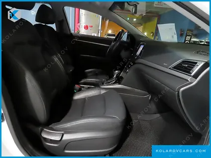 HYUNDAI ELANTRA (AVANTE) 1.6 GDI SMART