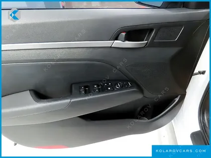 HYUNDAI ELANTRA (AVANTE) 1.6 GDI SMART