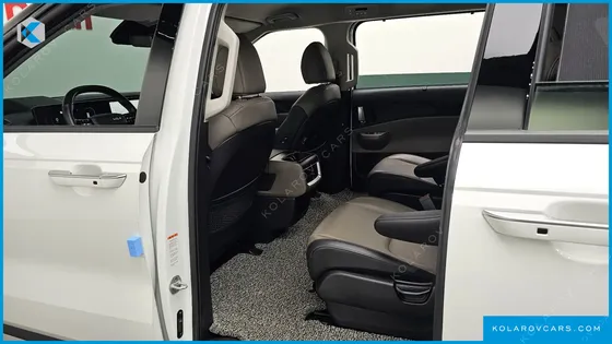 KIA CARNIVAL DIESEL 9-SEATER NOBLESSE