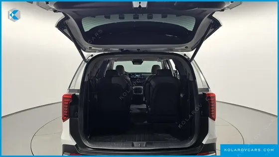 KIA CARNIVAL DIESEL 9-SEATER NOBLESSE