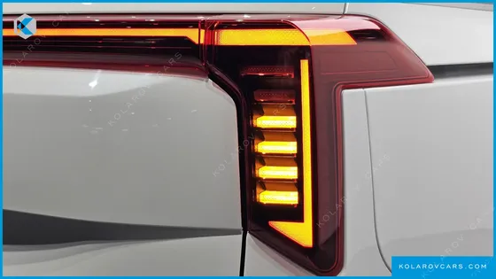 KIA CARNIVAL DIESEL 9-SEATER NOBLESSE