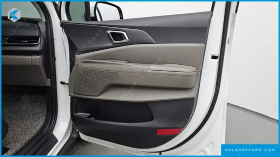 KIA CARNIVAL DIESEL 9-SEATER NOBLESSE