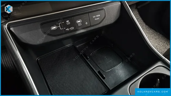 KIA CARNIVAL DIESEL 9-SEATER NOBLESSE