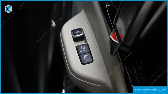 KIA CARNIVAL HEV 9-SEATER HI-LIMOUSINE