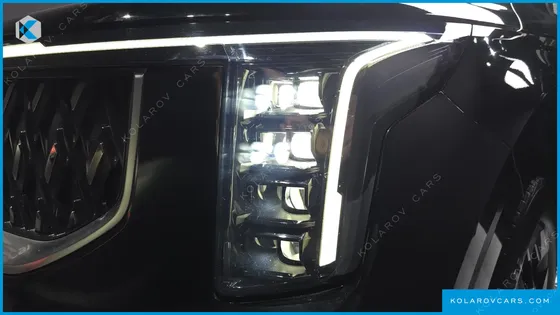 KIA CARNIVAL HEV 9-SEATER HI-LIMOUSINE
