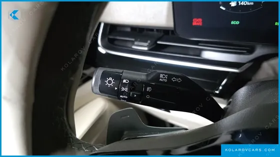 KIA CARNIVAL HEV 9-SEATER HI-LIMOUSINE