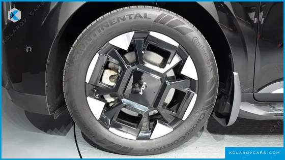KIA CARNIVAL DIESEL 9-SEATER SIGNATURE