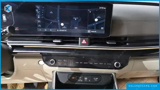 KIA CARNIVAL DIESEL 9-SEATER SIGNATURE