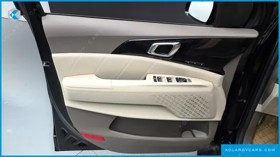KIA CARNIVAL DIESEL 9-SEATER SIGNATURE