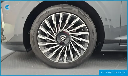 HYUNDAI GRANDEUR 2,5 GASOLINE 2WD