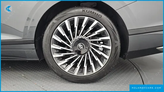 HYUNDAI GRANDEUR 2,5 GASOLINE 2WD