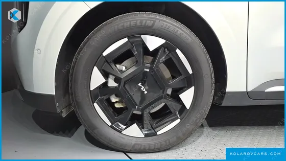 KIA CARNIVAL HEV 7SEATER SIGNATURE
