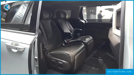 KIA CARNIVAL HEV 7SEATER SIGNATURE