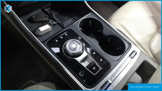 KIA CARNIVAL GASOLINE 7-SEATER GRAVITY
