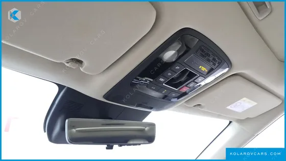 KIA CARNIVAL GASOLINE 7-SEATER GRAVITY