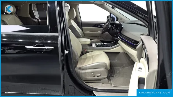 KIA CARNIVAL GASOLINE 7-SEATER GRAVITY