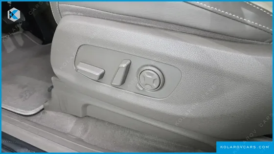 KIA CARNIVAL GASOLINE 7-SEATER GRAVITY