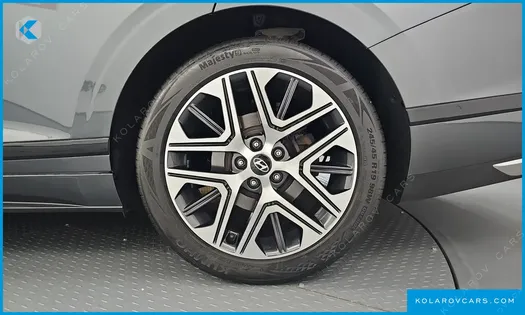 HYUNDAI GRANDEUR 2,5 GASOLINE 2WD