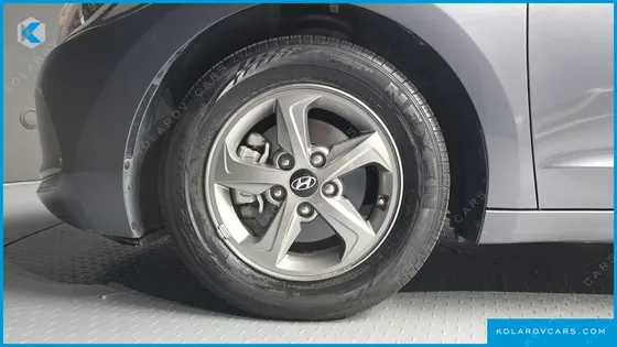 HYUNDAI ELANTRA (AVANTE) 1.6 LPI STYLE (RENTAL CAR)