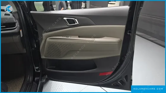 KIA CARNIVAL HEV 9SEATER NOBLESS