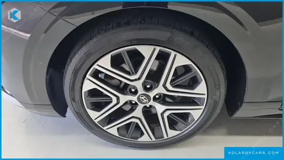 HYUNDAI GRANDEUR 2,5 GASOLINE 2WD