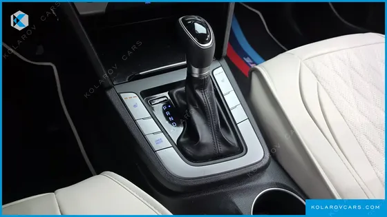 HYUNDAI ELANTRA (AVANTE) 1.6 GDI VALUE PLUS