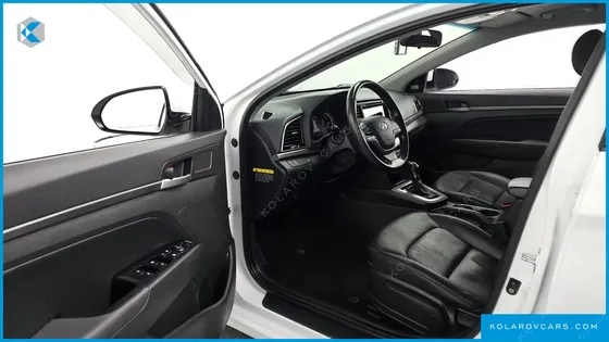 HYUNDAI ELANTRA (AVANTE) 1.6 GDI SMART