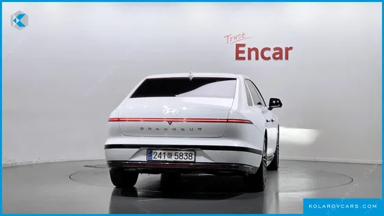 HYUNDAI GRANDEUR CALLIGRAPHY